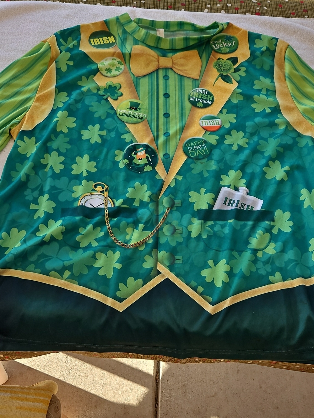 Amscan Green and Gold St. Patrick's Day Novelty Accent Shirt